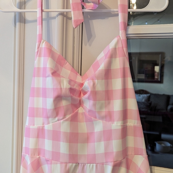 Barbie Costume Halloween (Peri-menopausal Barbie!) - Picture 9 of 16